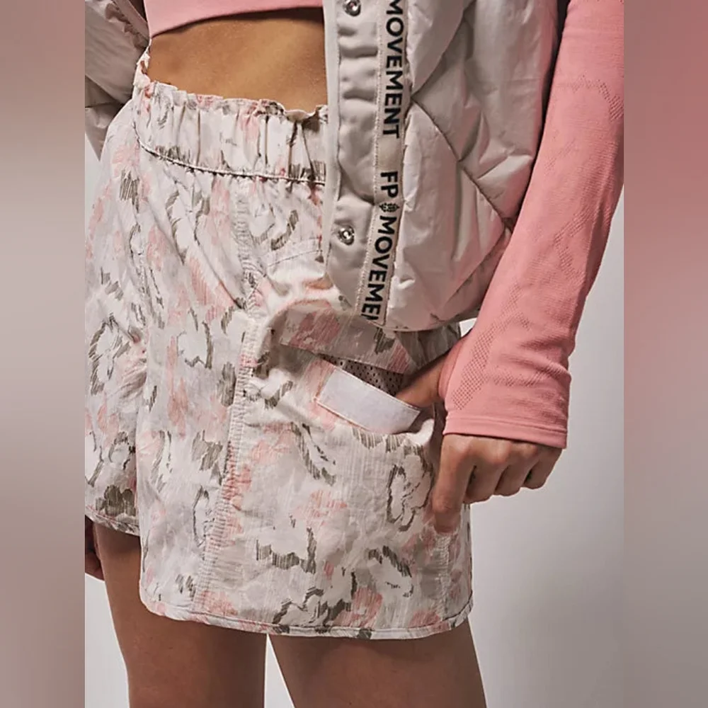 Free People Movement In The Wild Printed Shorts Ivory Combo - Picture 4 of 15